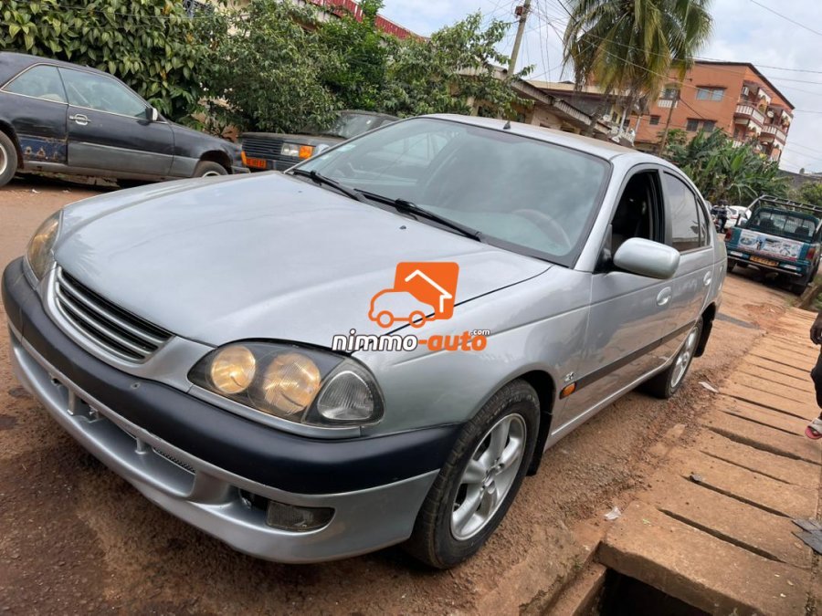Toyota avensis berline à vendre