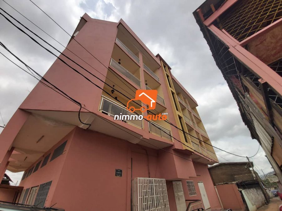 Vaste Appartement pour Bureau ou Habitation