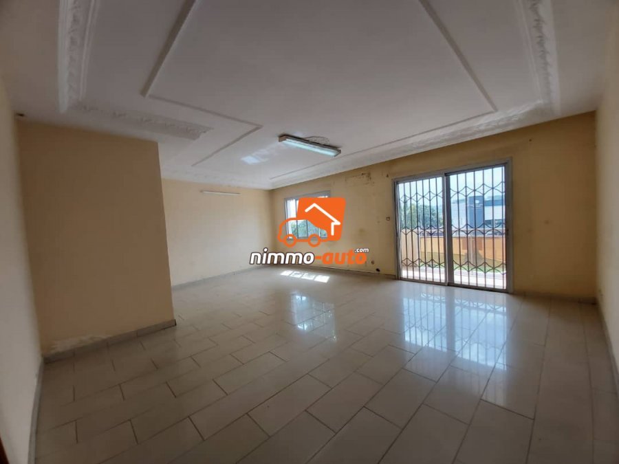 Magnifique Appartement Haut Standing en Bureau à Mvog-Mbi en Route