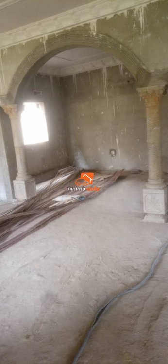 Duplex en construction à vendre à Awae escalier