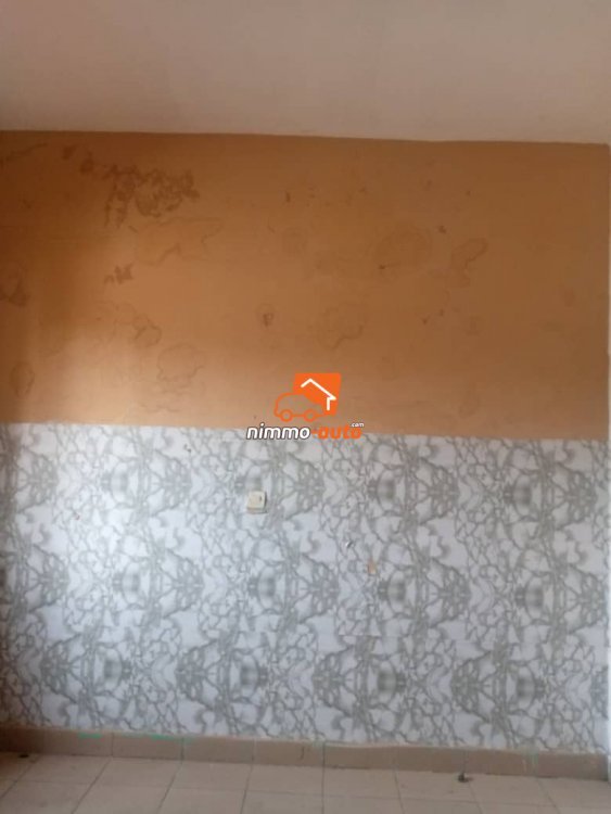 Studio avec coin cuisine à louer à PK10