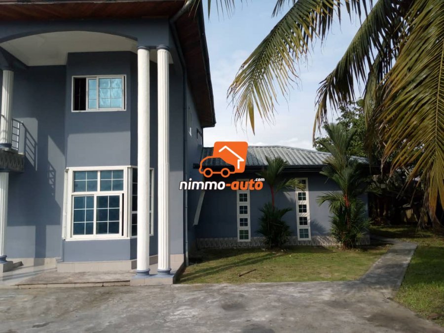 Somptueux duplex à vendre à Bonaberi