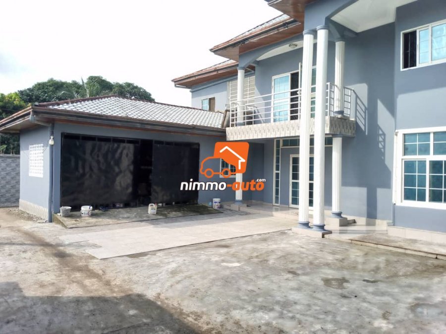 Somptueux duplex à vendre à Bonaberi