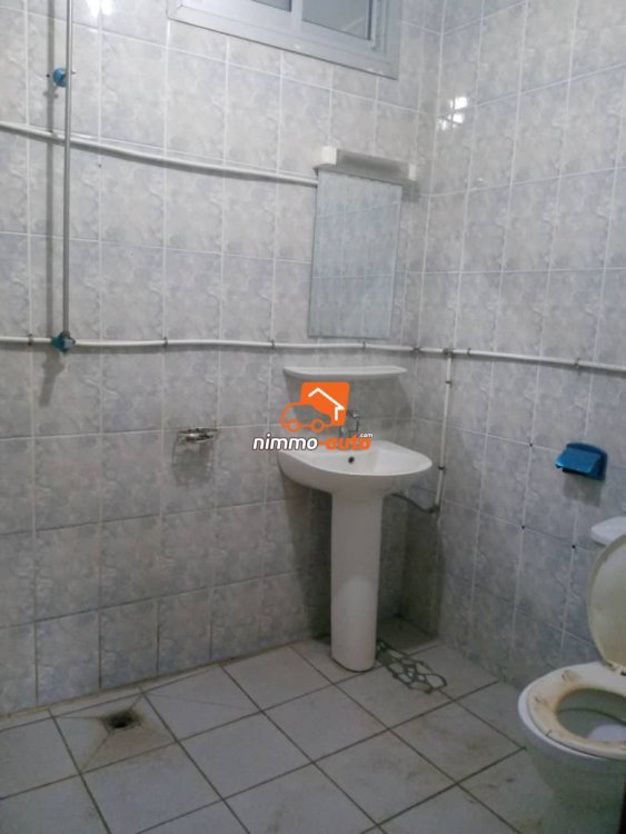 Plusieurs appartements haut standing à Nsimeyong terre rouge