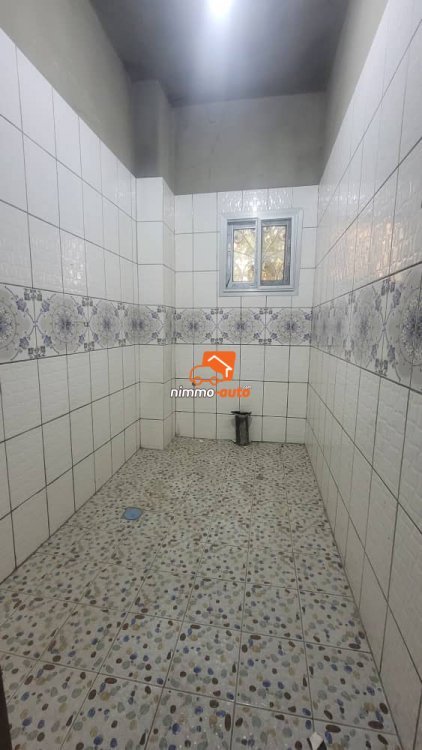 Appartement moderne nouvellement construit à louer à Nsimeyong chapelle