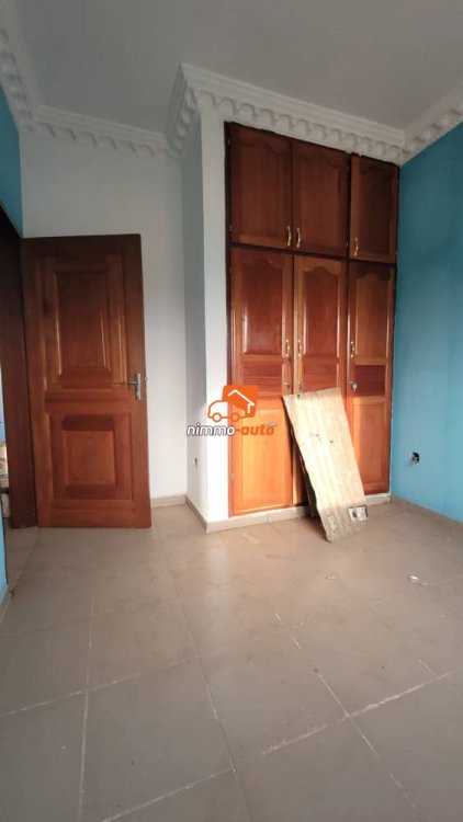 Incroyable studio moderne nouvellement construit à Biyemassi rond-point express