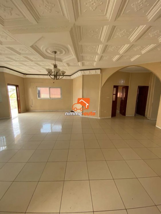 Appartement moderne bien spacieux à louer à Biyemassi