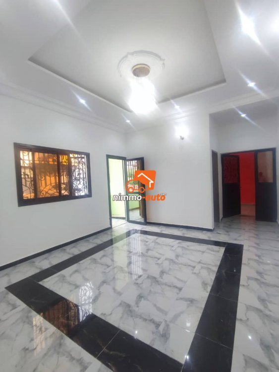 Très beau et vaste studio nouvellement construit à Odza Fecafoot