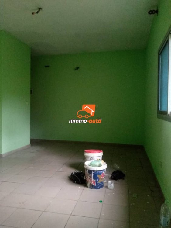 A studio to let in  Village