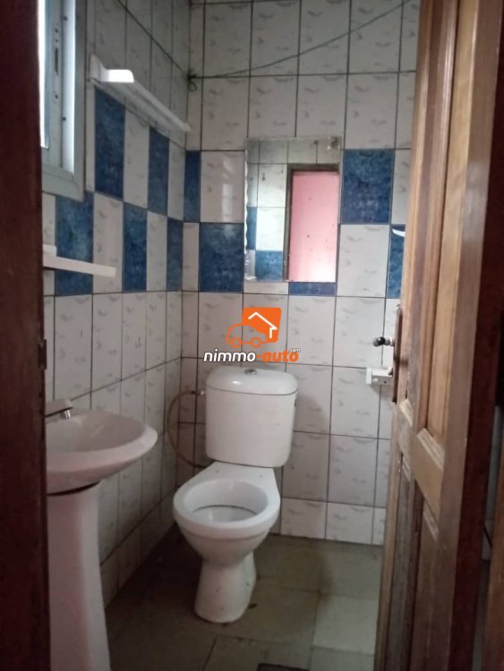 A studio to let in  Village