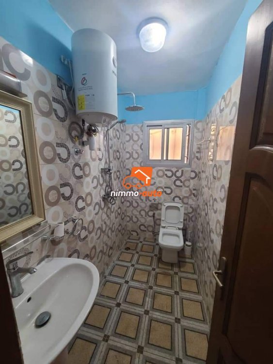 LUXUEUX STUDIO À LOUER À ODZA BORNE 10