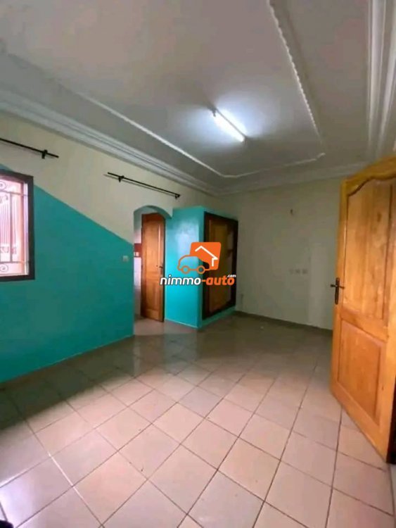 Magnifique chambre moderne à louer à Biyemassi