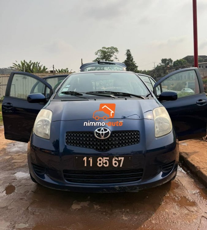 Jolie Yaris Vitz Année 2009 Occasion d'Allemagne à vendre à Yaoundé