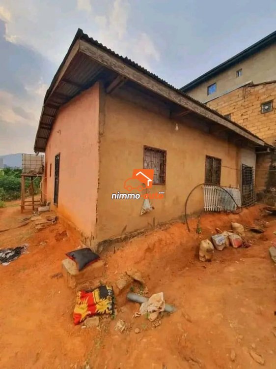 Maison Titré Abordable à vendre sur 280m² à Messassi