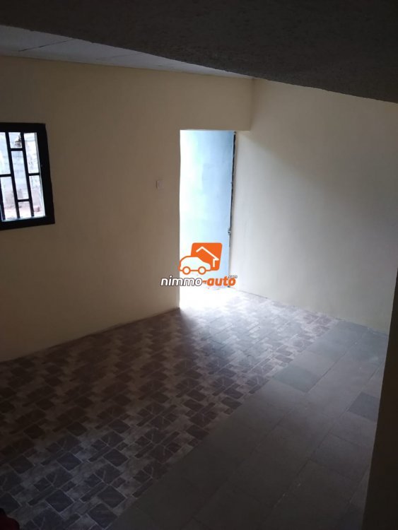 Très beau studio à louer à Ngousso