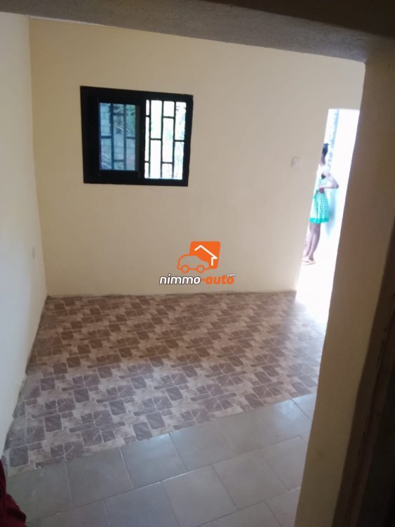 Très beau studio à louer à Ngousso