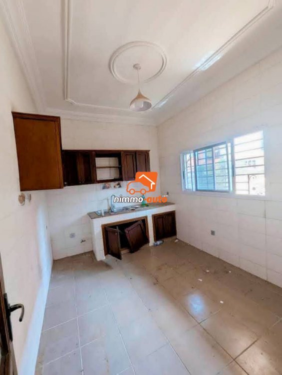 tres beau studio haut standing à louer  à mimboman