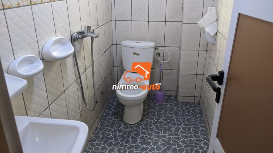 Appartement meublé luxueux de 3 chambres situé à Mendong