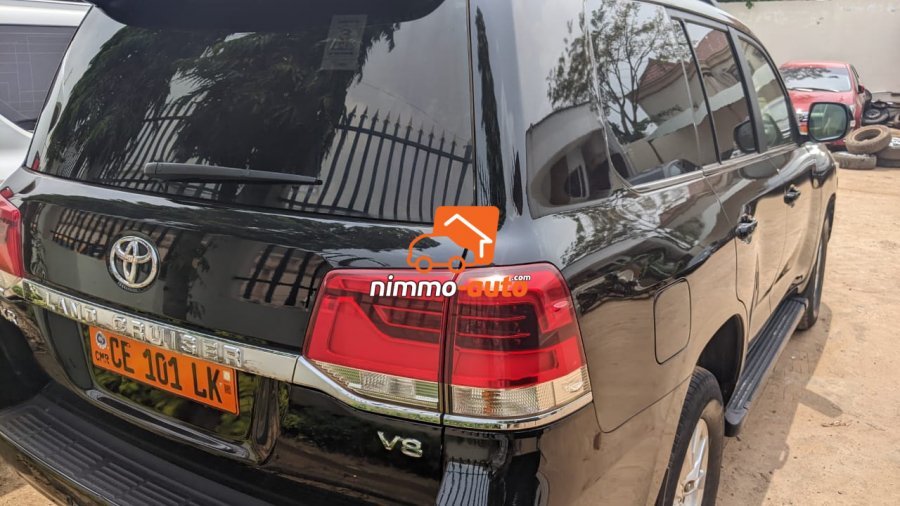Magnifique voiture de luxe à louer à Yaoundé et au delà avec chauffeur