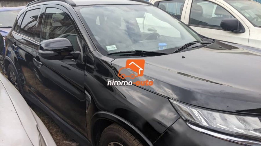 Magnifique voiture de luxe à louer à Yaoundé et en dehors de marque Mitsubishi