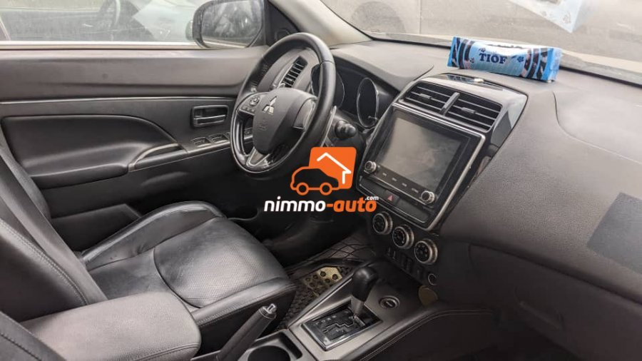 voiture de luxe pour vos déplacements et vos séjours dans Yaoundé ou hors de la ville à un prix imbattable