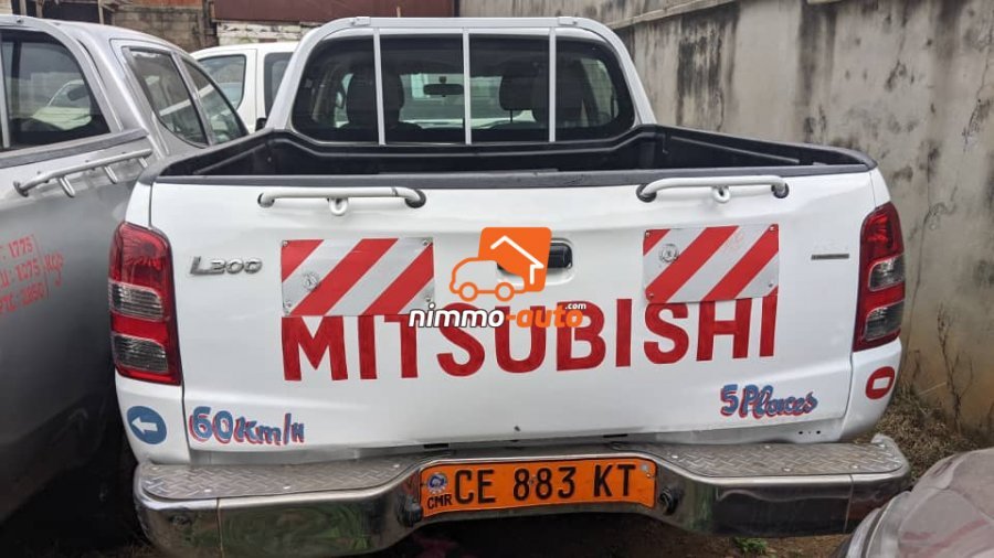 Pick up Mitsubishi à votre disposition pour vos séjours et tourismes dans la ville de Yaoundé et en dehors
