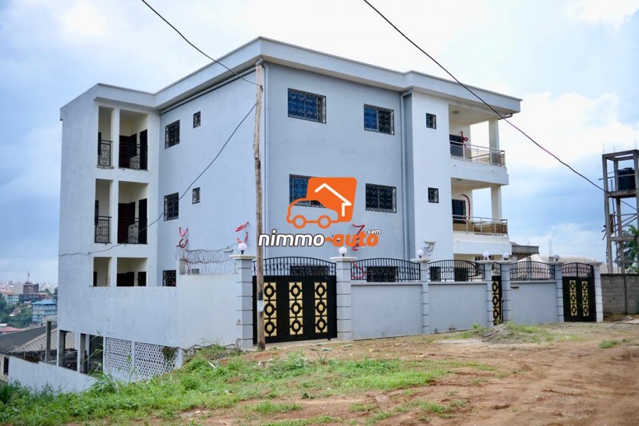 IMMEUBLE achevé très prore à louer