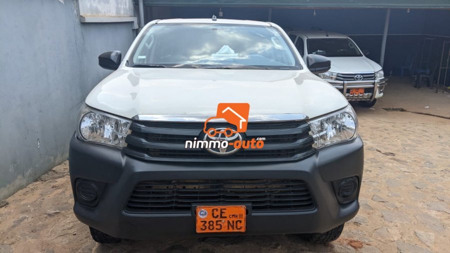 Toyota Hilux à louer pour vos déplacements avec chauffeur