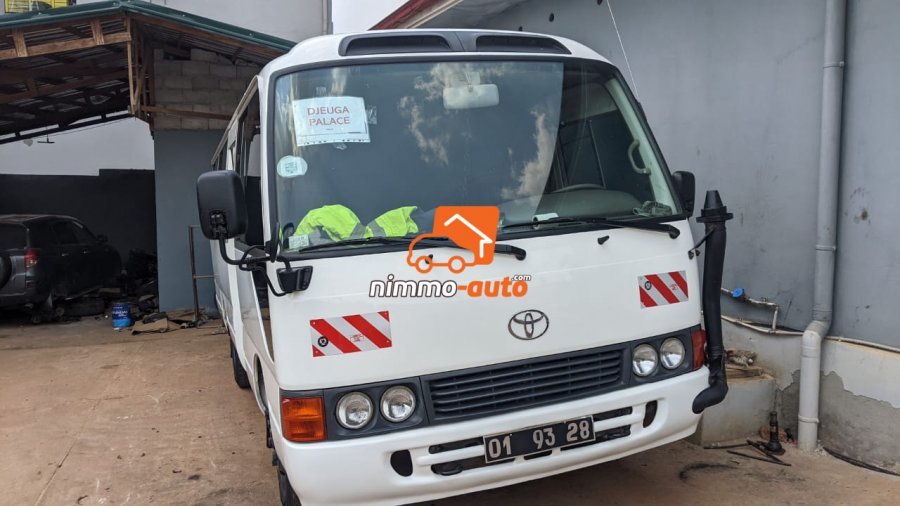 Coaster climatisé à votre disposition pour vos déplacements en tout sécurité dans la ville et hors ville à un prix imbattable