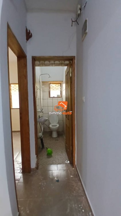 Très beau et vaste studio à louer à nsimeyong