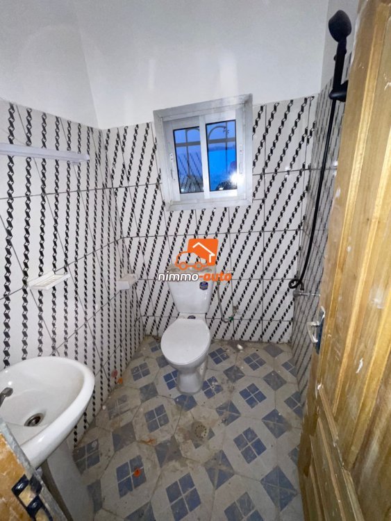 Très beau et grand studio à louer à Emana