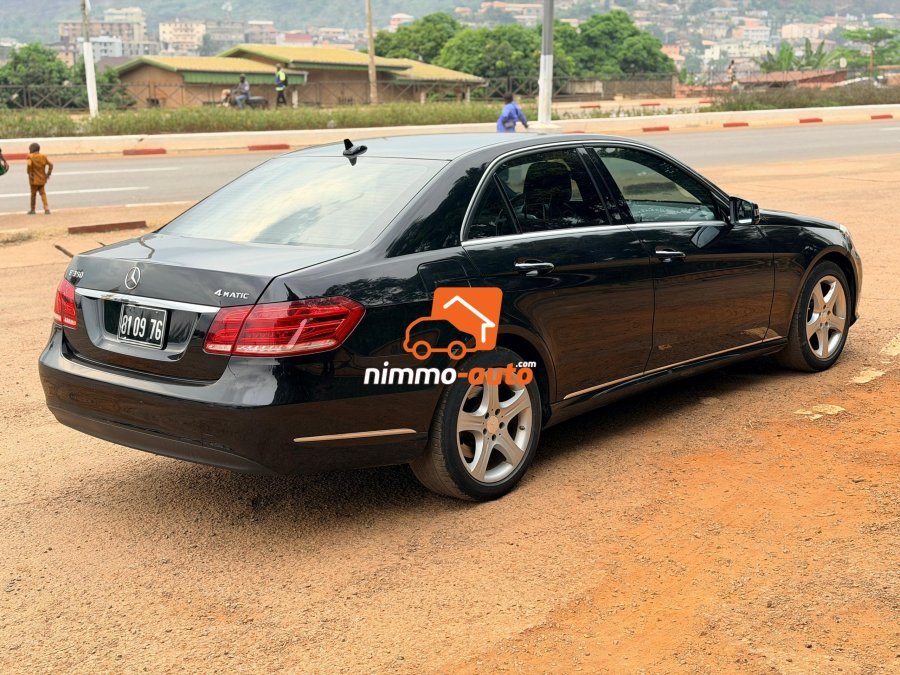 Berline de luxe, Mercedes Classe E à louer pour vos cérémonies