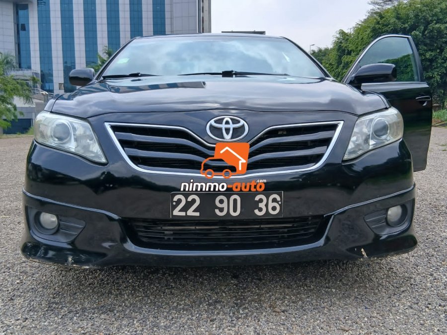 Toyota Camry à louer avec chauffeur à Yaoundé et au delà