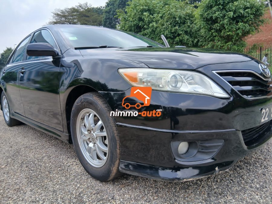 Toyota Camry à louer avec chauffeur à Yaoundé et au delà