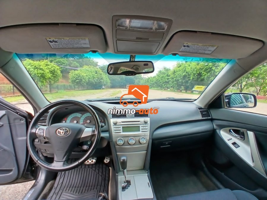 Toyota Camry à louer avec chauffeur à Yaoundé et au delà