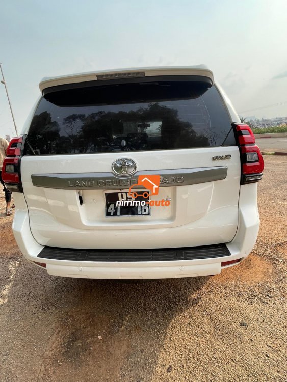 Toyota Landcruiser de luxe à louer à Yaoundé et au delà avec chauffeur