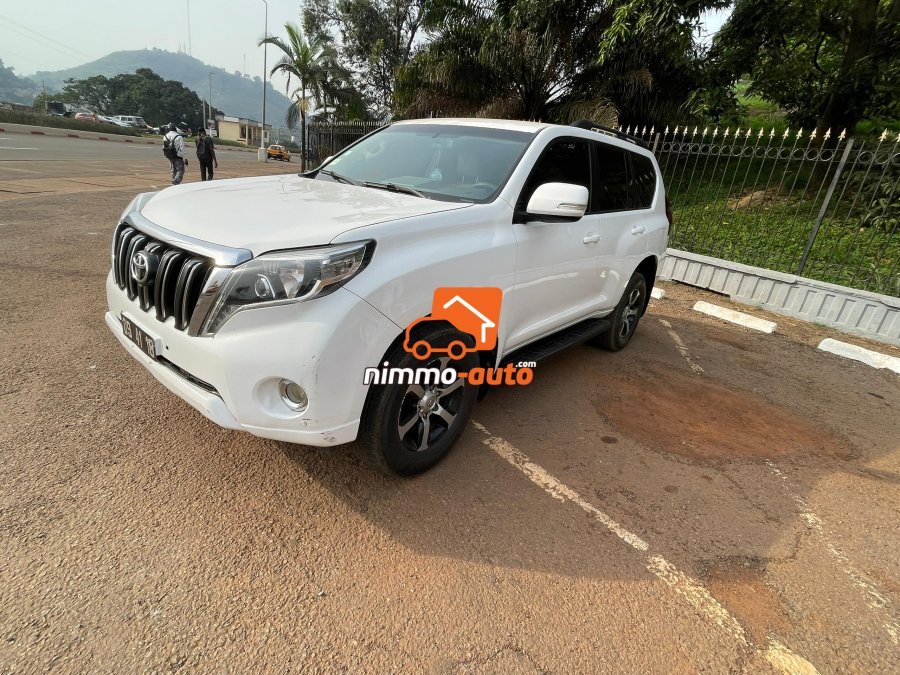 Toyota Landcruiser de luxe à louer à Yaoundé et au delà avec chauffeur