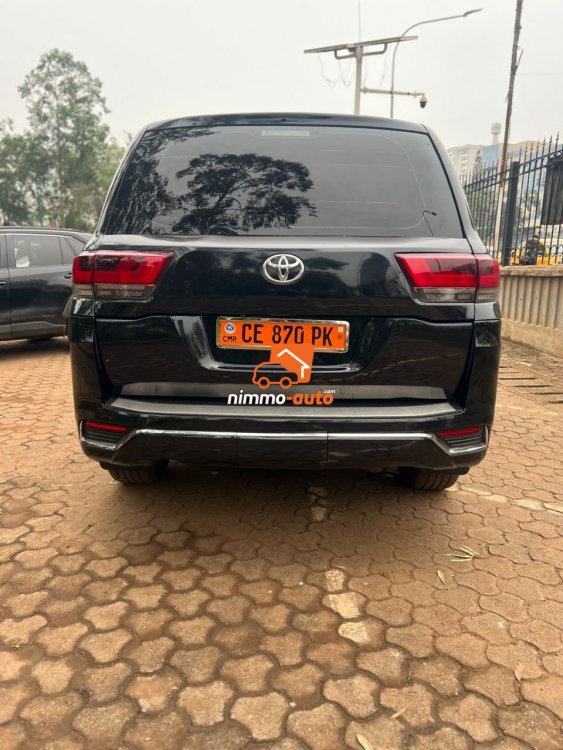 Toyota Landcruiser 2025 à louer pour vos séjours