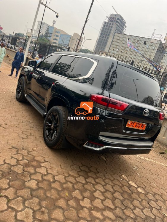 Toyota Landcruiser 2025 à louer pour vos séjours