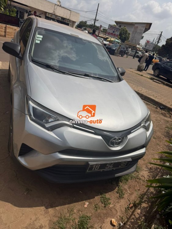 magnifique voiture de luxe pour vos déplacements dans la ville et hors ville au prix imbattable