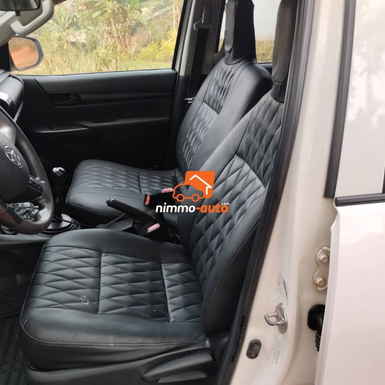 Pick‑up Toyota Hilux en excellent état à Louer