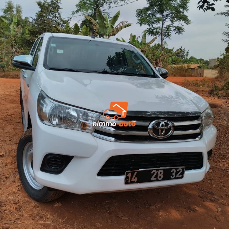 Pick‑up Toyota Hilux en excellent état à Louer