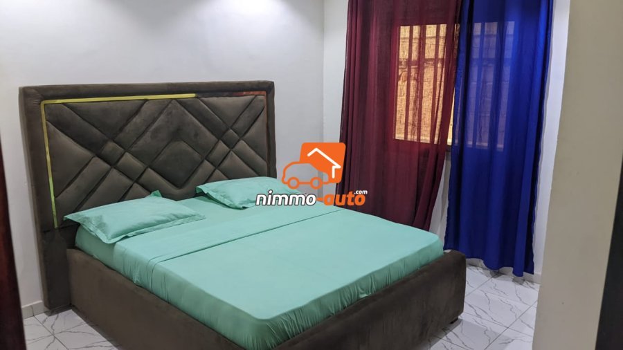 SOMPTUEUX  APPARTEMENT MEUBLE A LOUER A  MBANKOLO