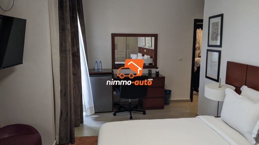 LUXUEUX  APPARTEMENT MEUBLE A LOUER A  BASTOS