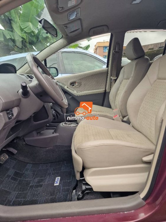 Toyota Yaris Vitz  Année 2010