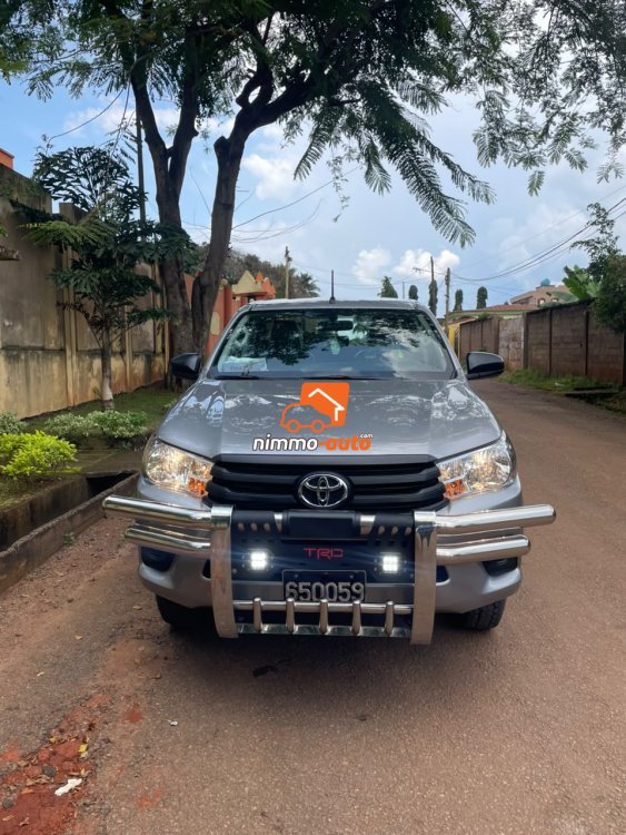 PICKUP DOUBLE CABINE A LOUER A YAOUNDE