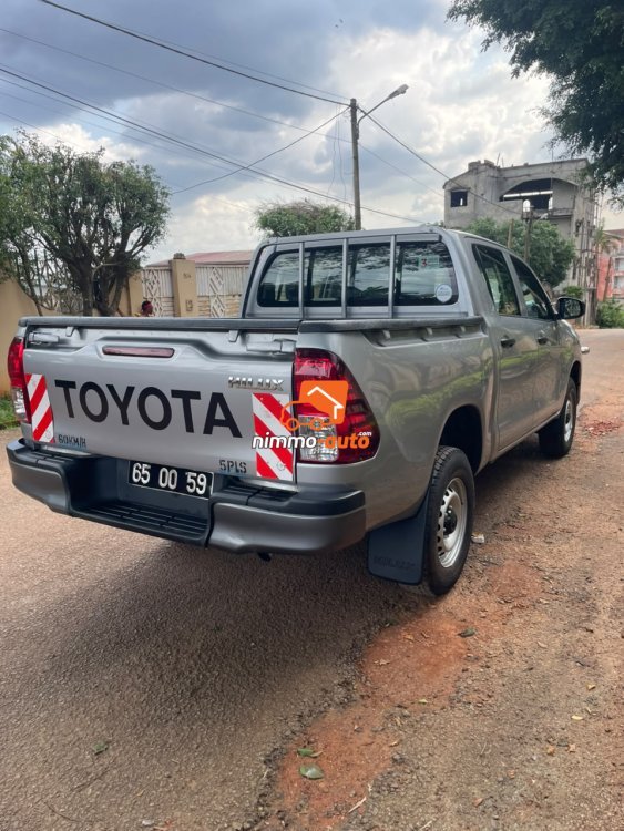 PICKUP DOUBLE CABINE A LOUER A YAOUNDE