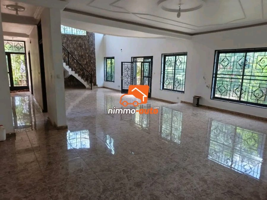 BEAU DUPLEX A VENDRE A ZALOM PAR AWAE