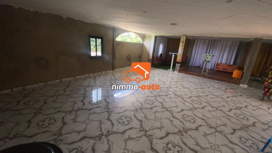 MAGNIFIQUE VILLA  A VENDRE A NKOABANG