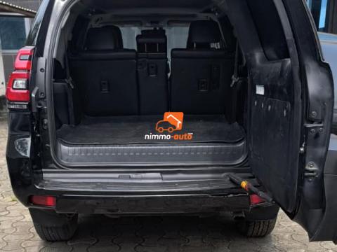 toyota land cruiser 2020 a louer